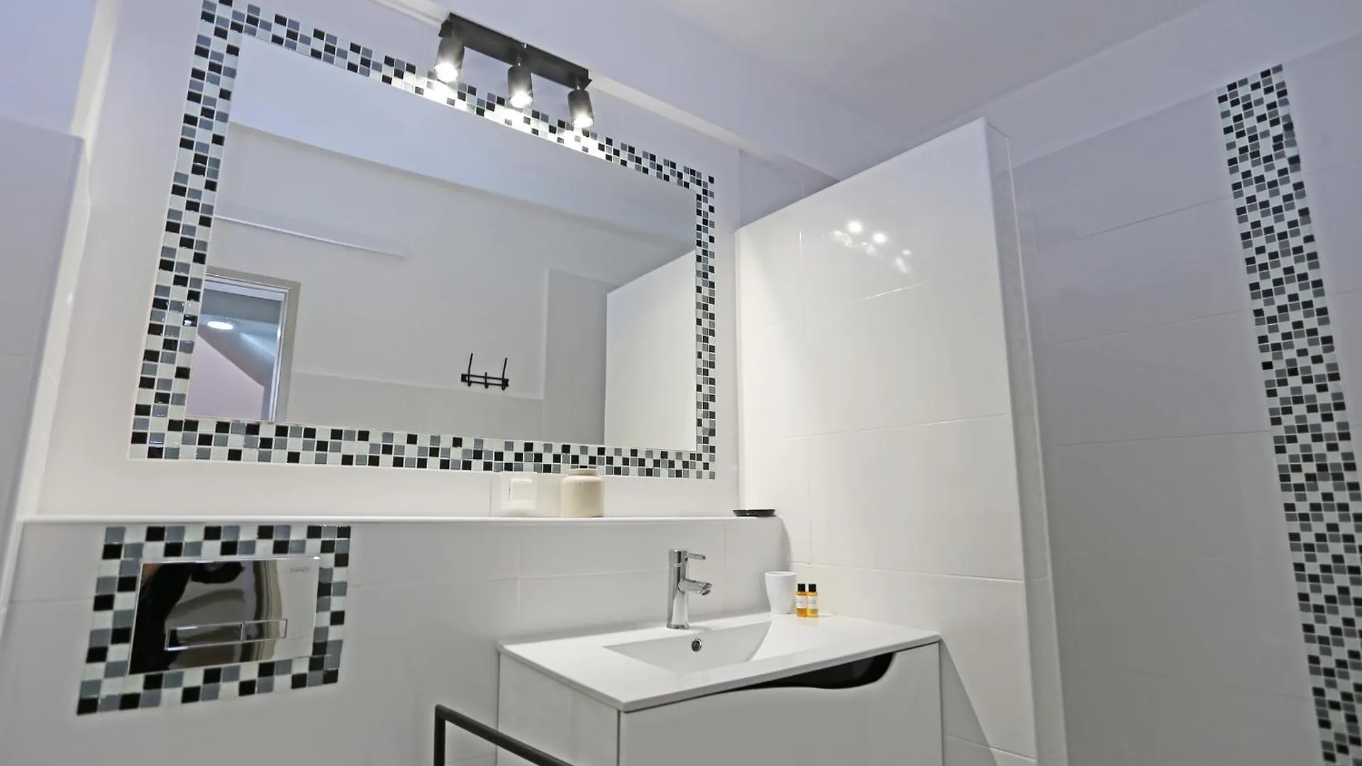 B65 - Casa Le Ferreira In Senhora da Luz 0*,